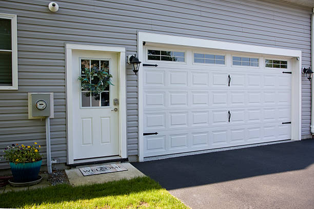 24/7 Emergency Garage Door Panel Replacement experts in Newport, OR